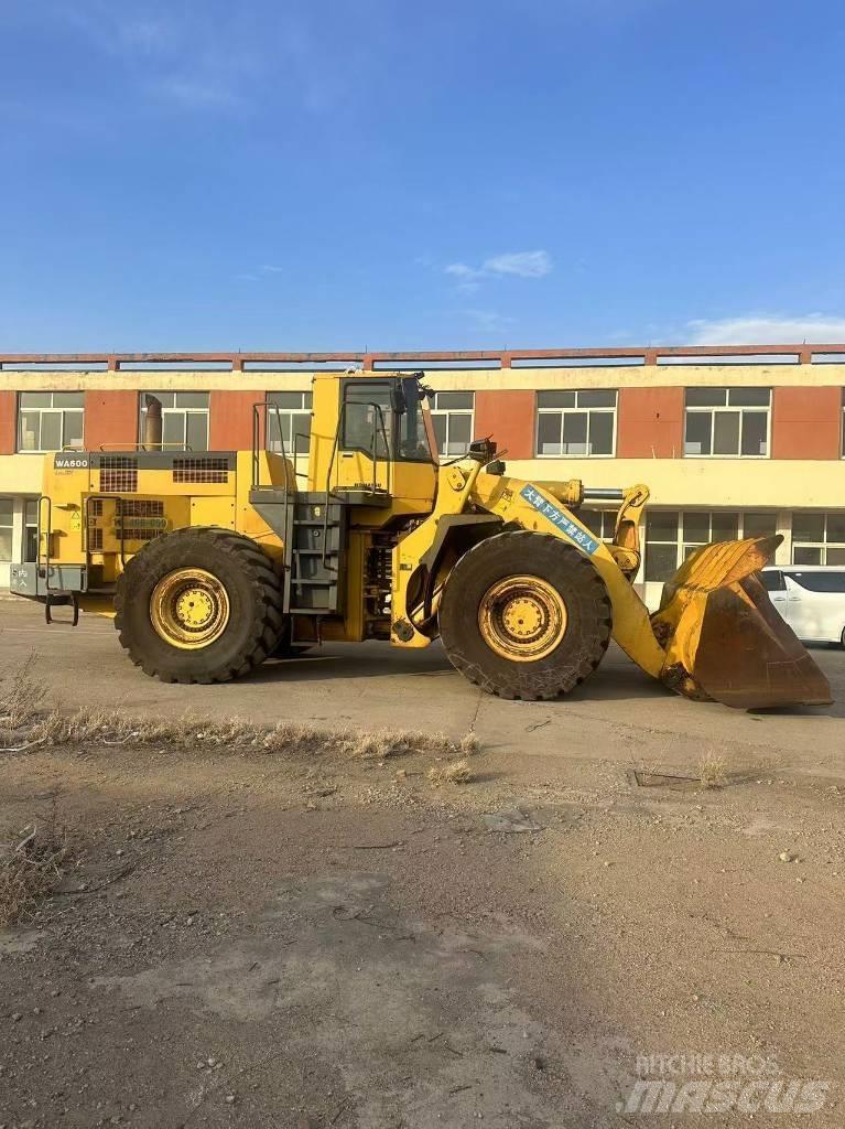 Komatsu WA 600-6 Utovarivači na točkove