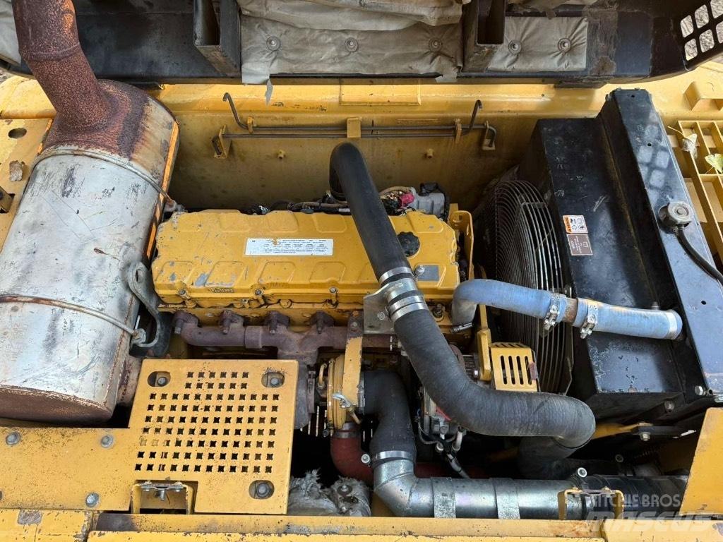 CAT 330CL Bageri guseničari