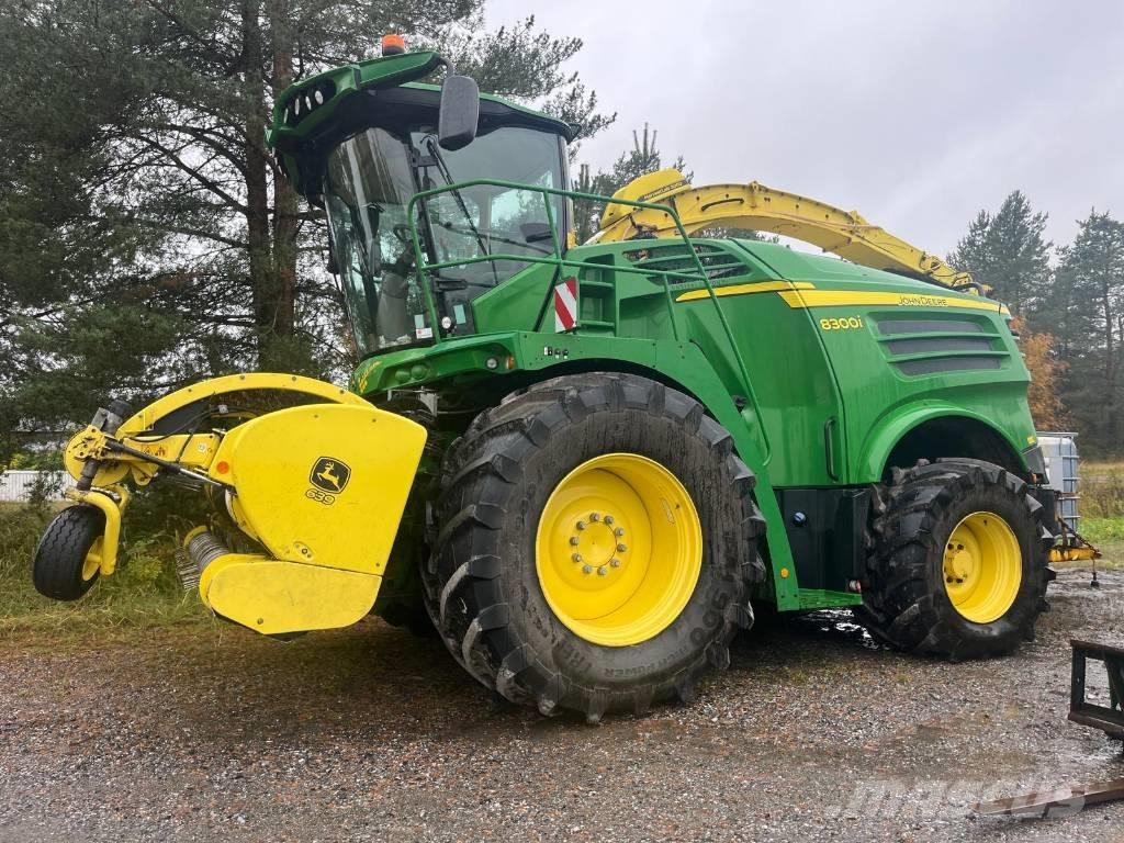 John Deere 8300 Mašine za stočnu hranu sa sopstvenim pogonom