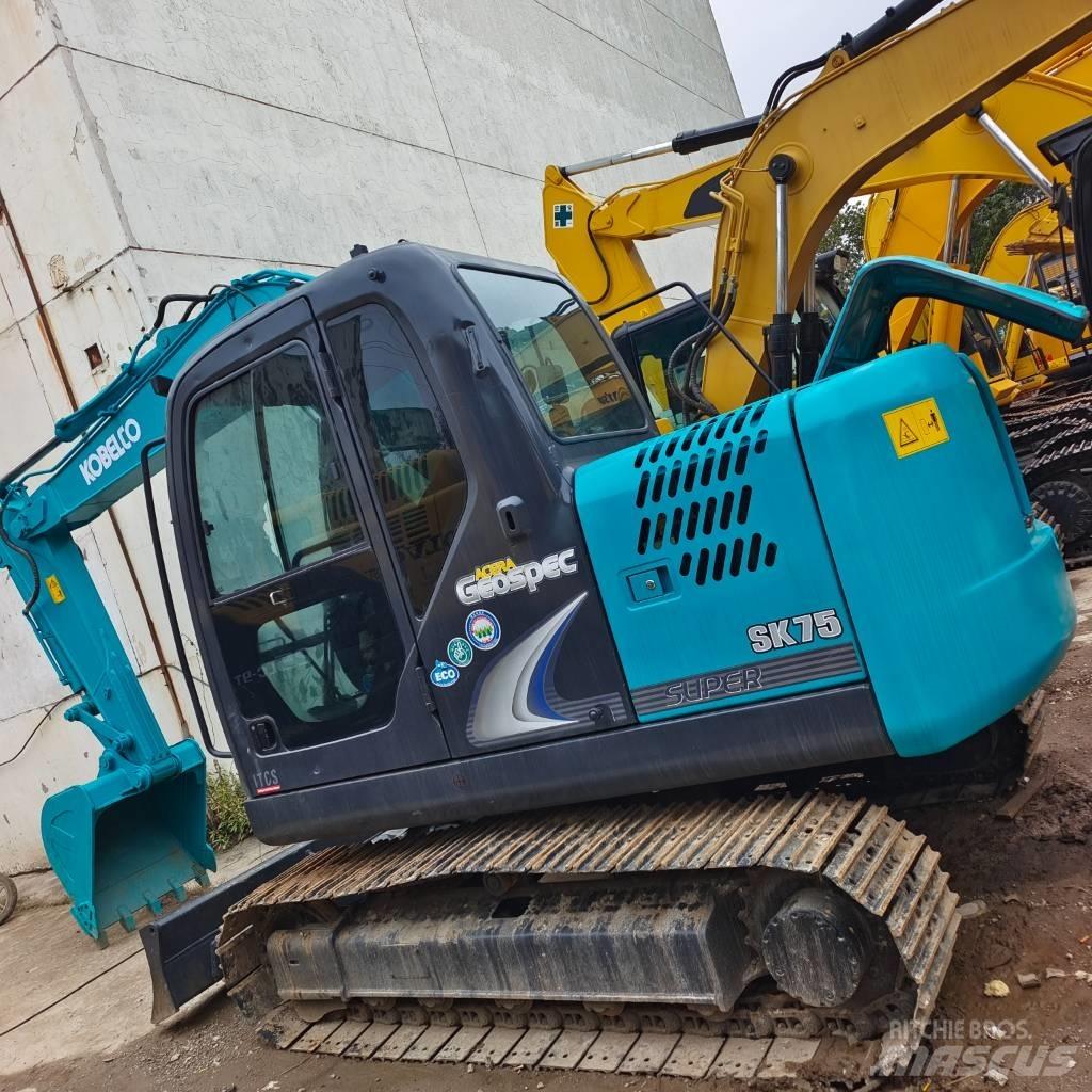 Kobelco SK 75 Midi bageri 7t – 12t