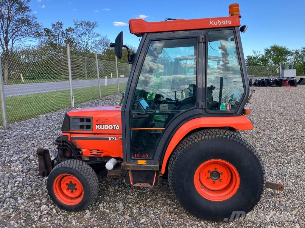 Kubota ST 30 Manji traktori