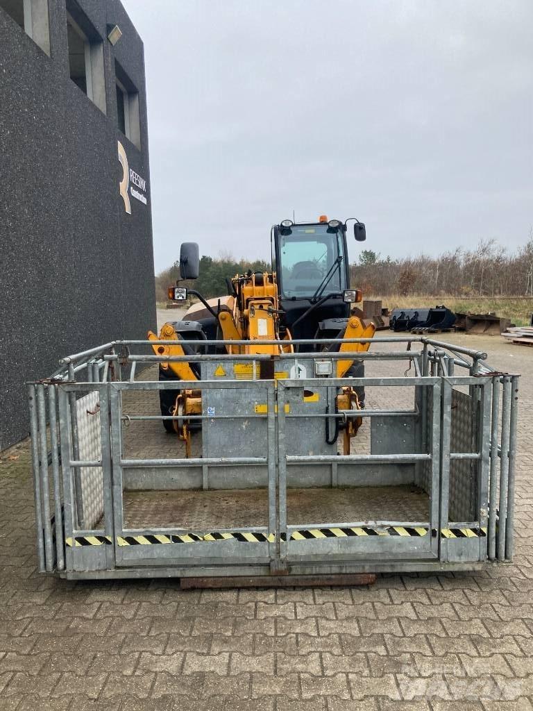 JCB 540-140 Teleskopski viljuškari