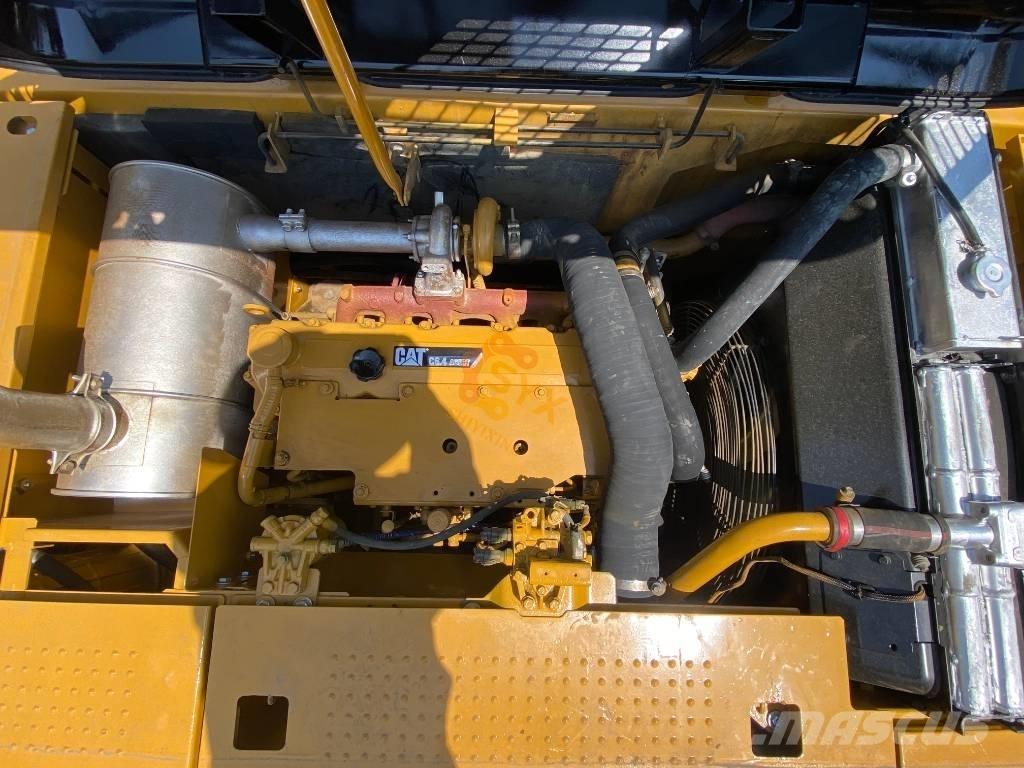 CAT CAT320 D2 Bageri guseničari