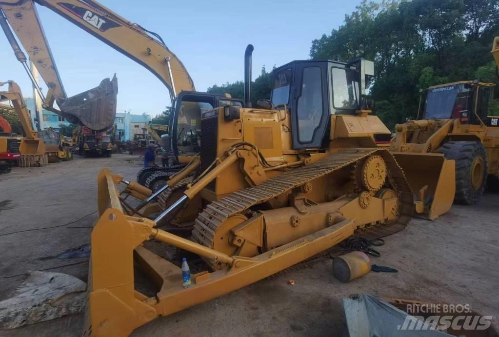 CAT D 6 R Buldožeri guseničari