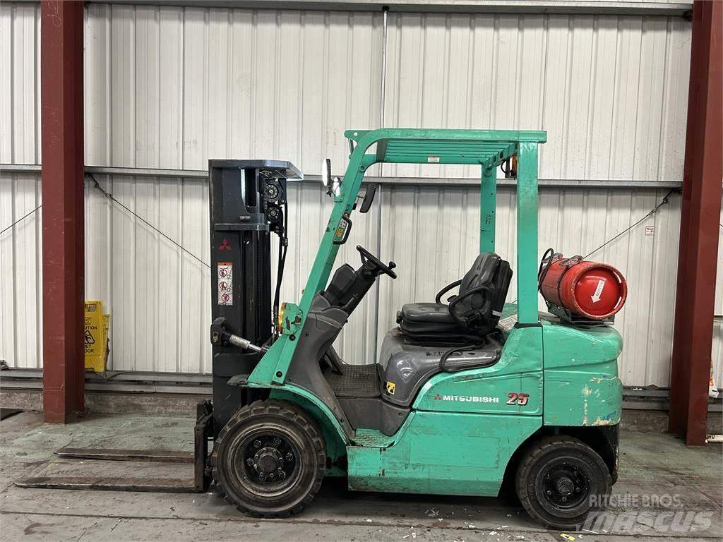 Mitsubishi FG25NT Plinski viljuškari
