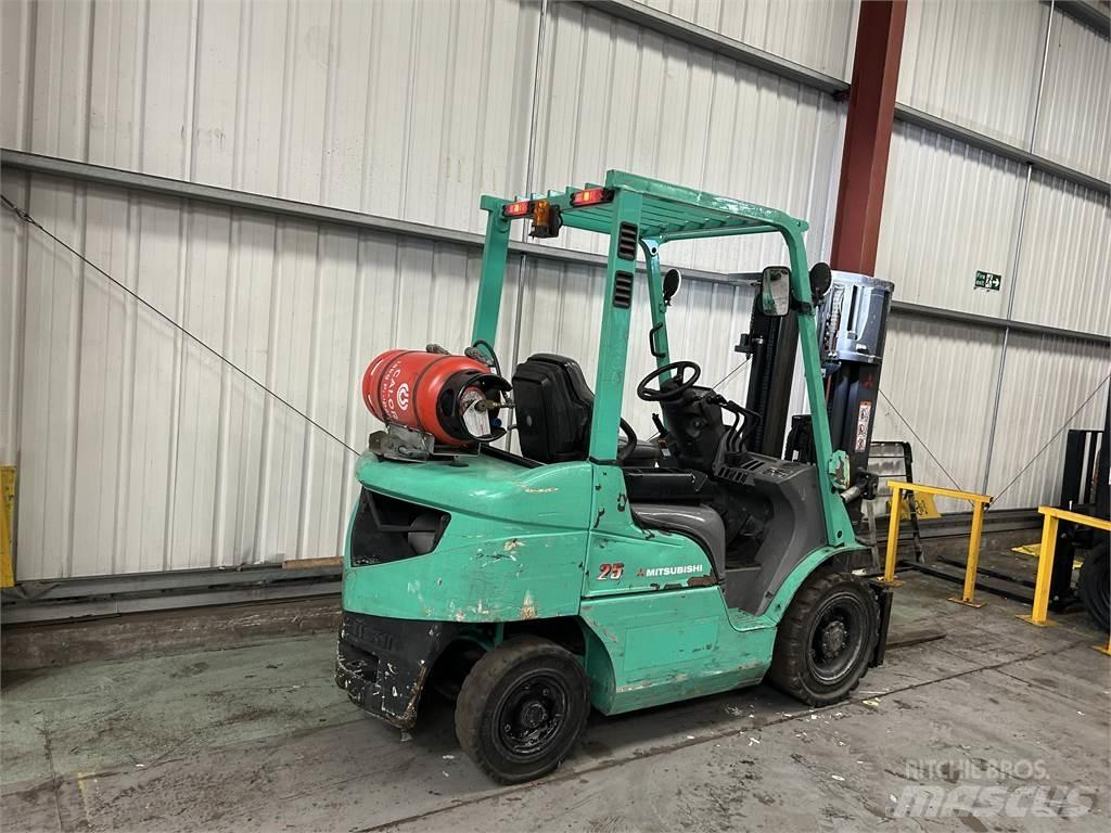 Mitsubishi FG25NT Plinski viljuškari