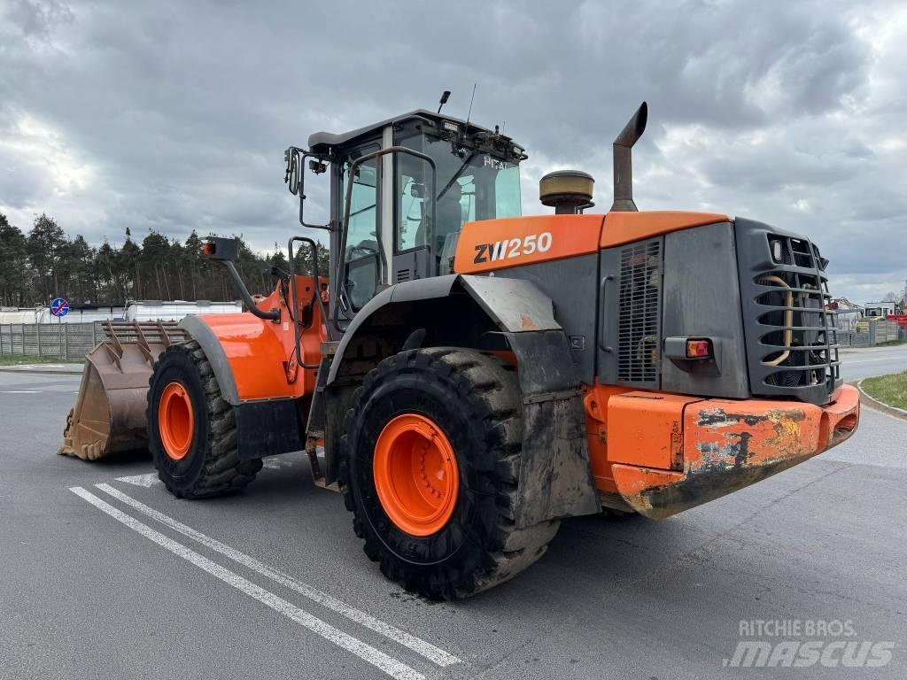 Hitachi ZW 250 Utovarivači na točkove