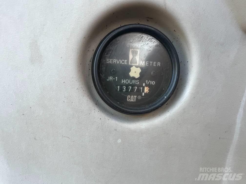 CAT 317 Bageri guseničari