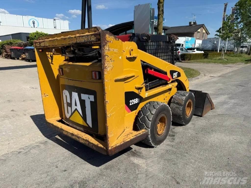 CAT 226B3 Turbo Skid steer mini utovarivači