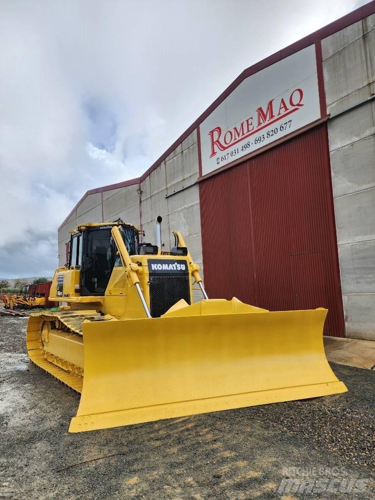 Komatsu D 65 PX-17 Buldožeri guseničari