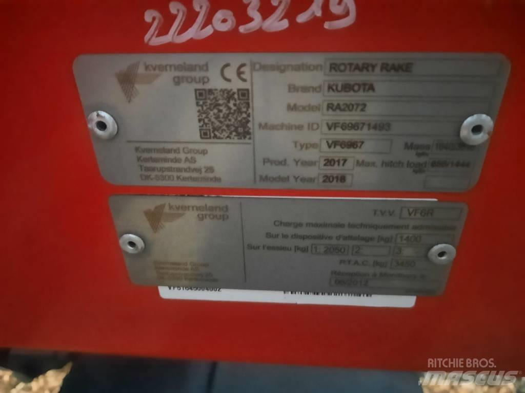 Kubota RA2072 Okretači i sakupljači sena