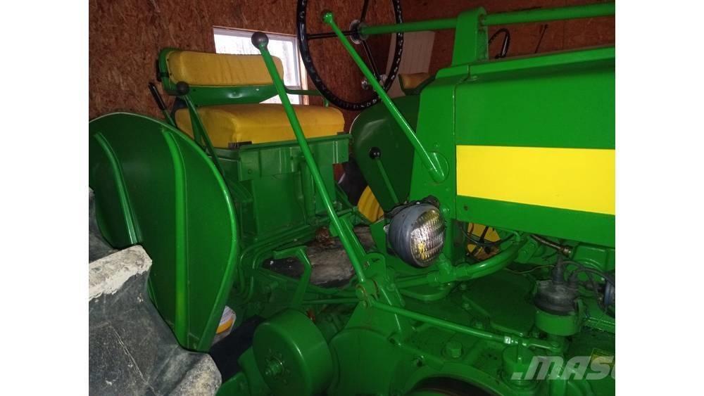 John Deere 620 Traktori