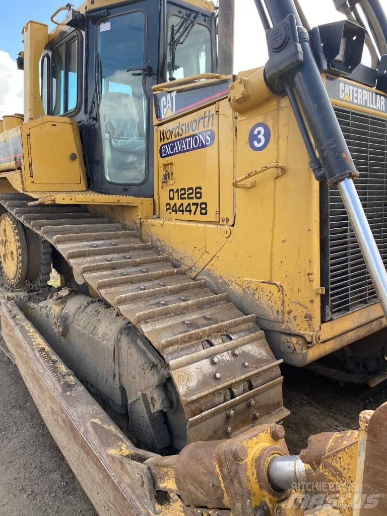 CAT D 6 R XL III Buldožeri guseničari