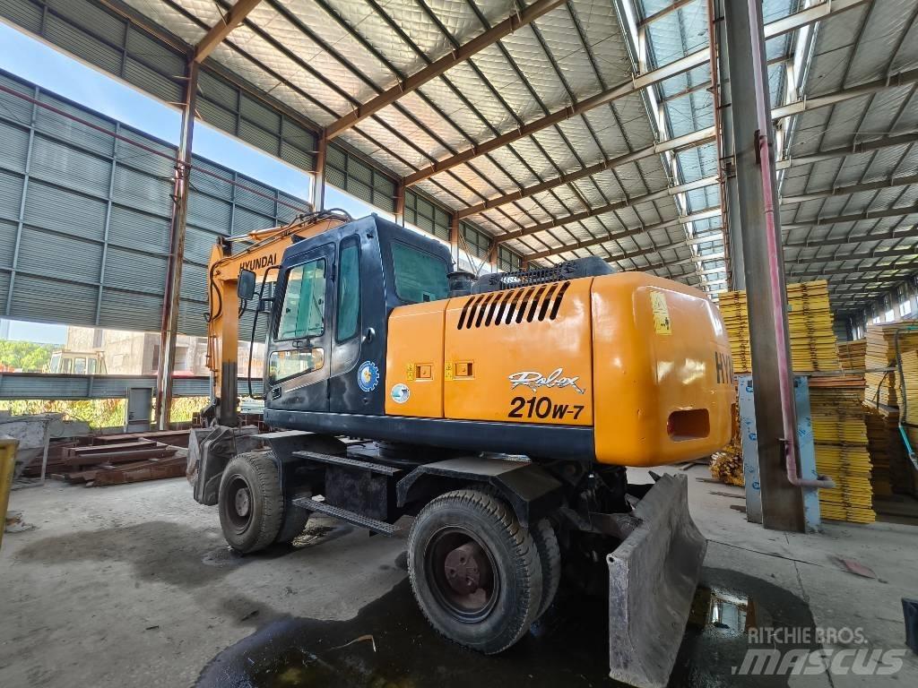 Hyundai R210w-7 Bageri točkaši