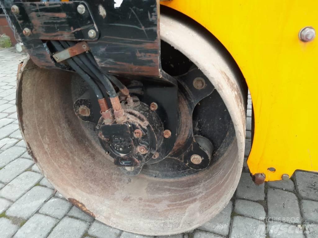 JCB VMT 260-120 Valjci sa duplim bubnjem