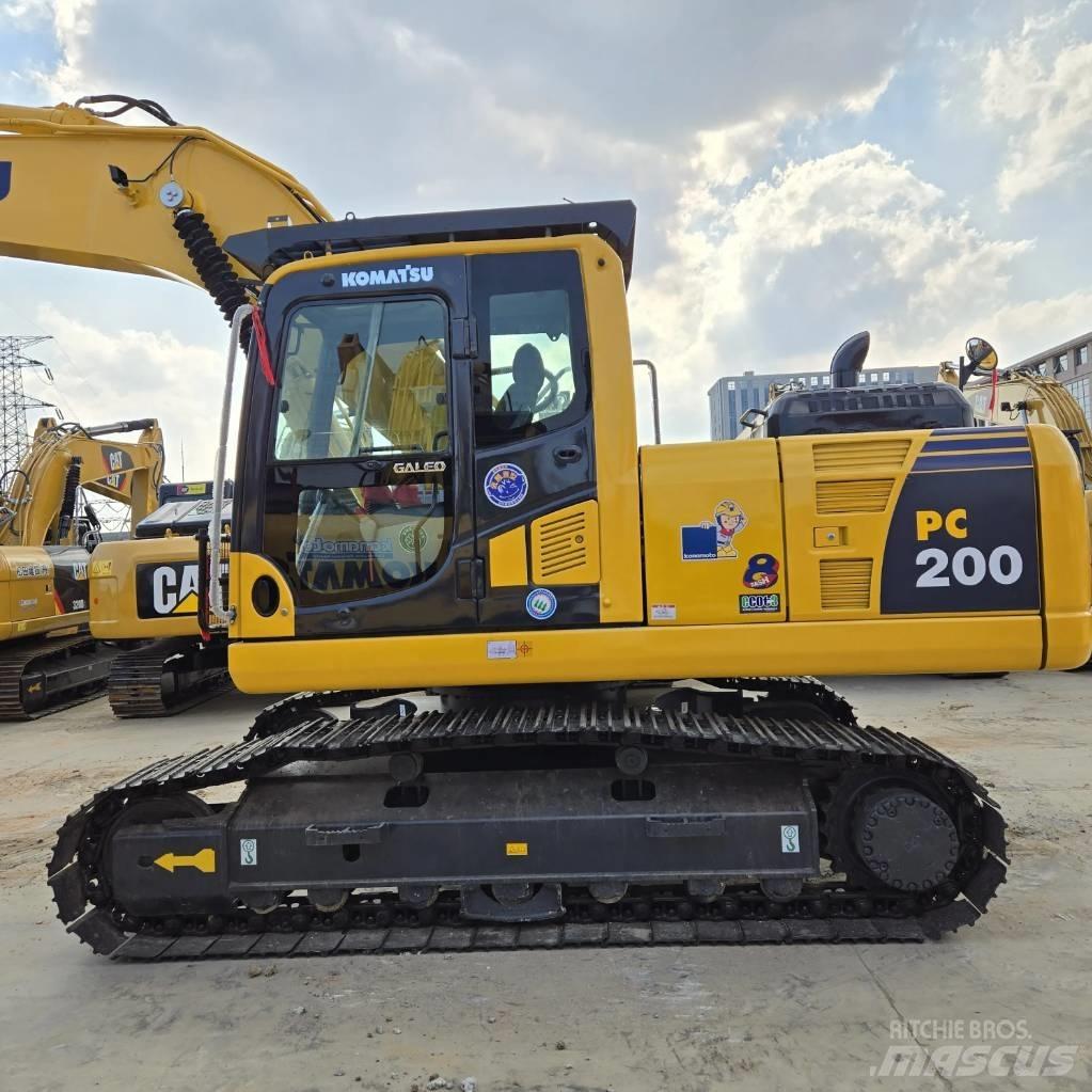 Komatsu PC 200-8 Bageri guseničari