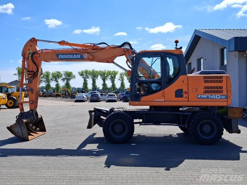 Doosan DX 140 W-3 Bageri točkaši