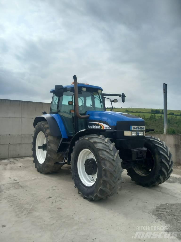 New Holland TM 190 Traktori