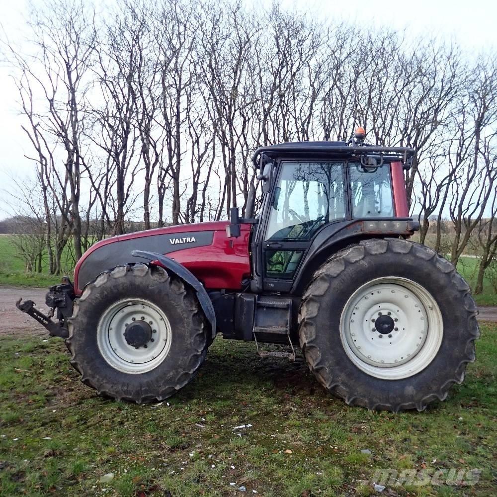 Valtra T 170 Traktori