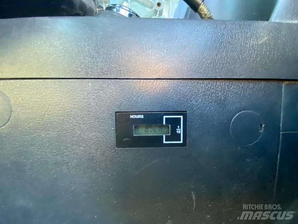 Hyundai HW160 Bageri točkaši