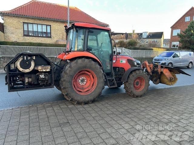 Kubota 7060M Traktori