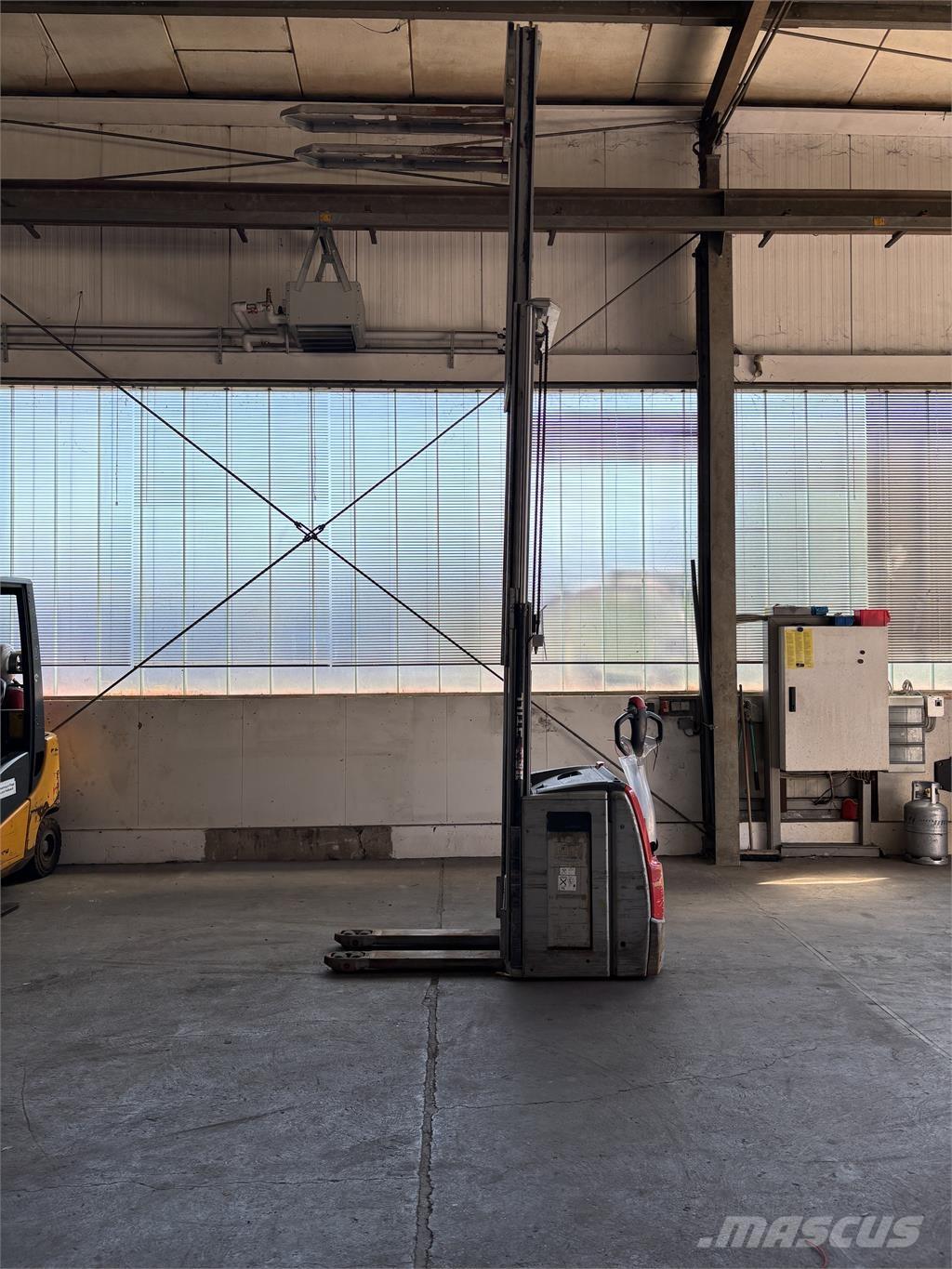 Still EXV 16 Samopogonski ručni viljuškari