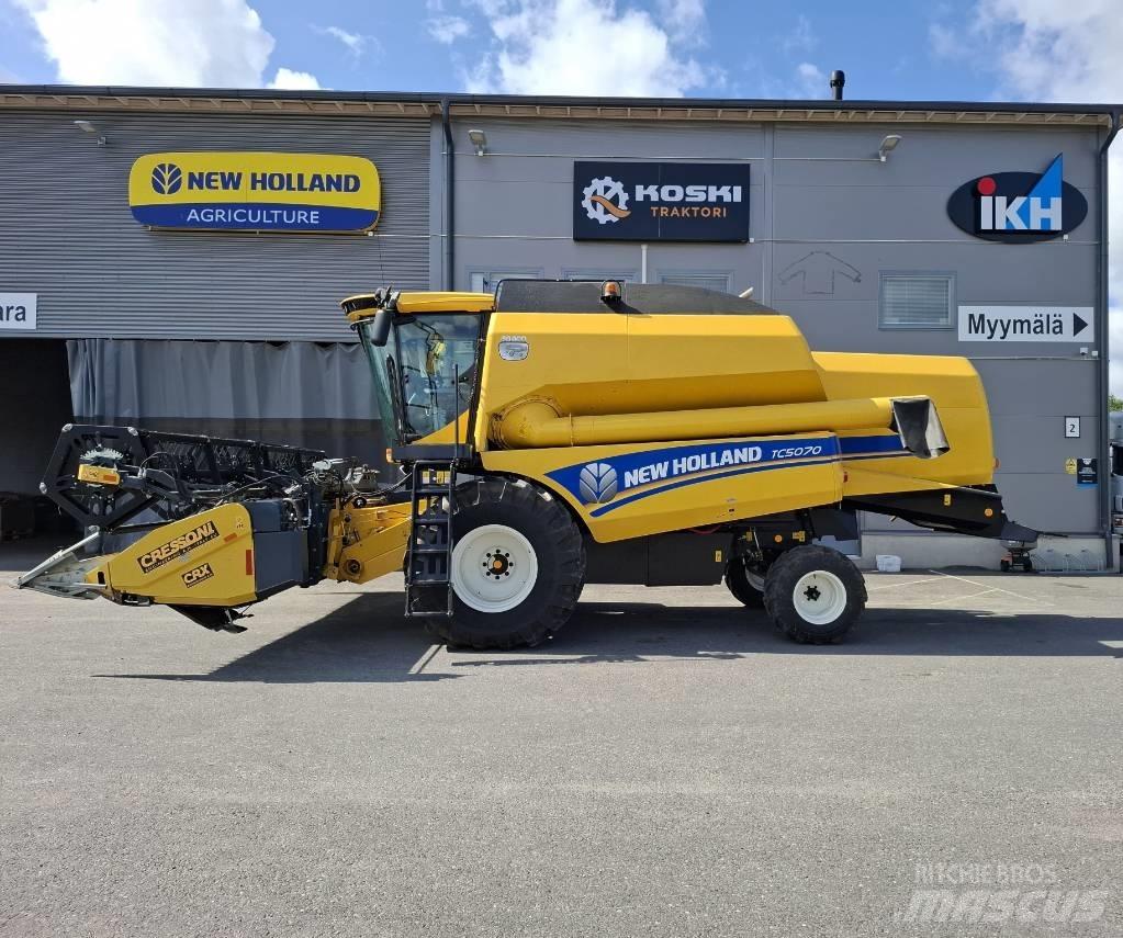 New Holland TC 5070 Kombajni