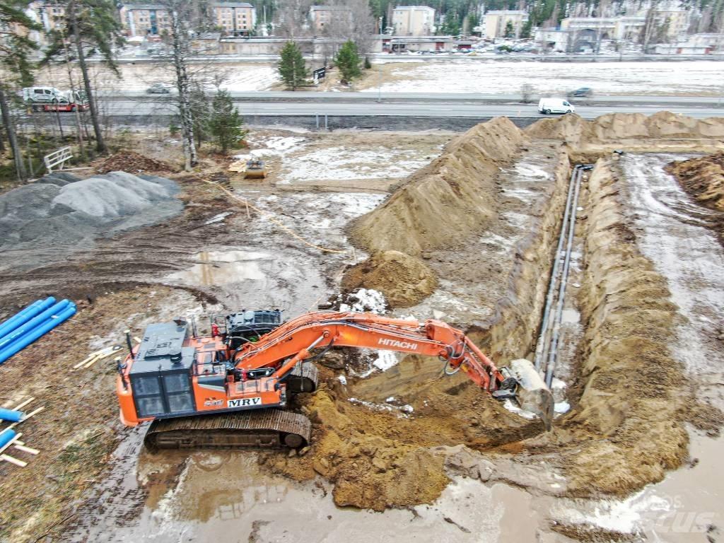 Hitachi ZX530LCH-7 Bageri guseničari