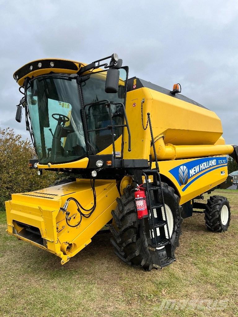 New Holland TC 5.70 Kombajni