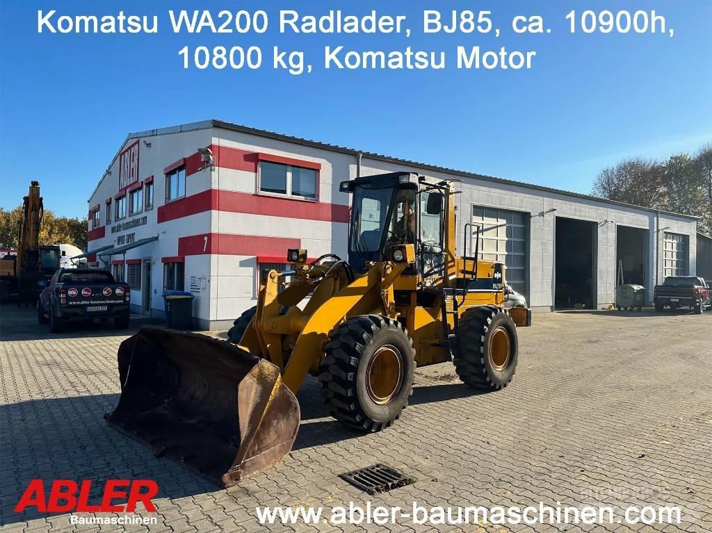 Komatsu WA200 Utovarivači na točkove