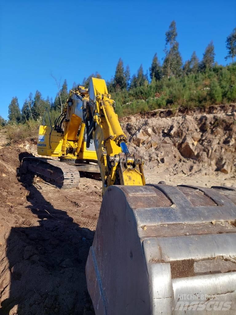 Komatsu PC 228 LC-3 Bageri guseničari
