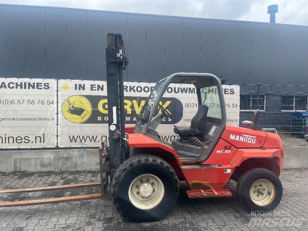 Manitou MC 30 Vanterenski viljuškar