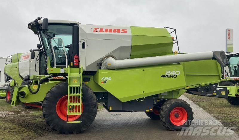 CLAAS AVERO 240 Kombajni