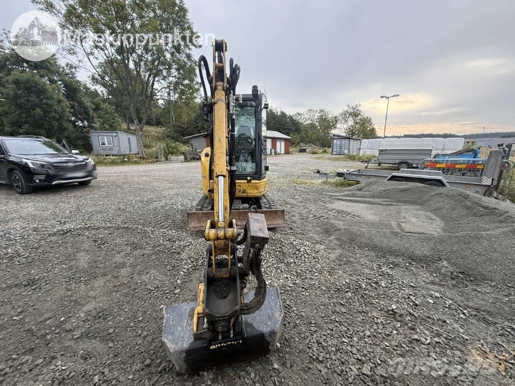 Komatsu PC 26 MR Mini bageri < 7t