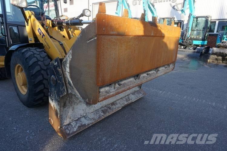 CAT 906 M Utovarivači na točkove