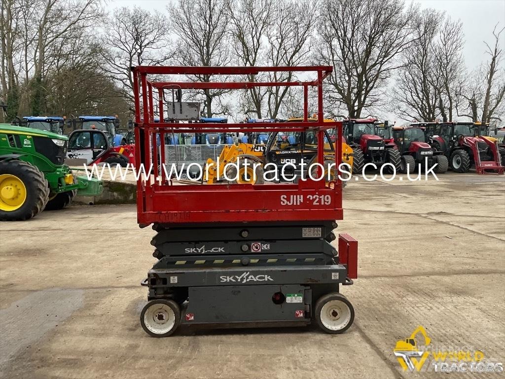 SkyJack SJ III 3219 Makazaste platforme