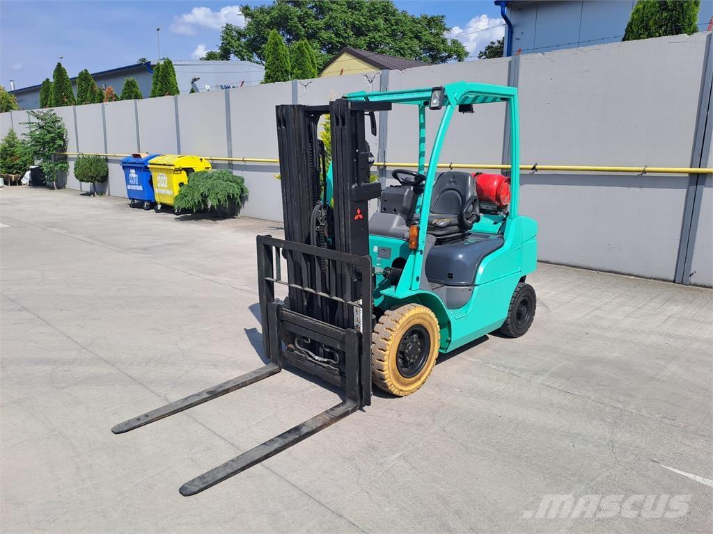 Mitsubishi FG25N Plinski viljuškari