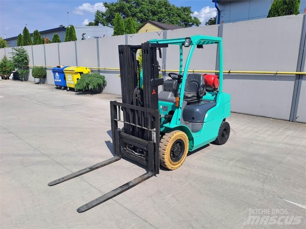 Mitsubishi FG25N Plinski viljuškari