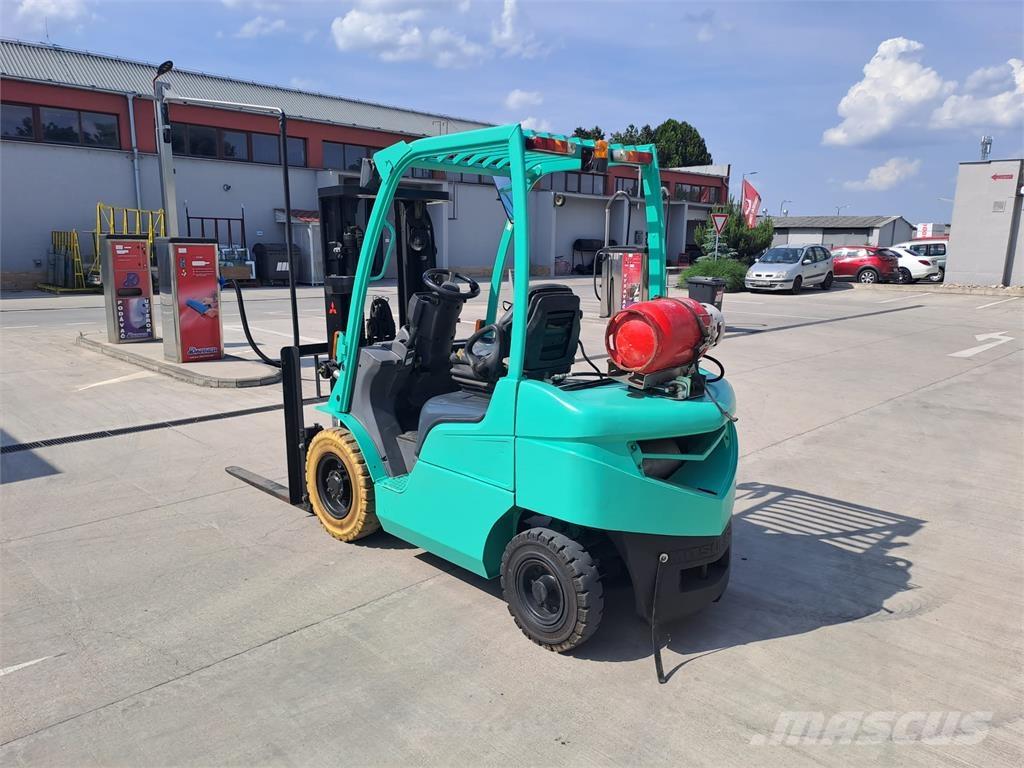 Mitsubishi FG25N Plinski viljuškari