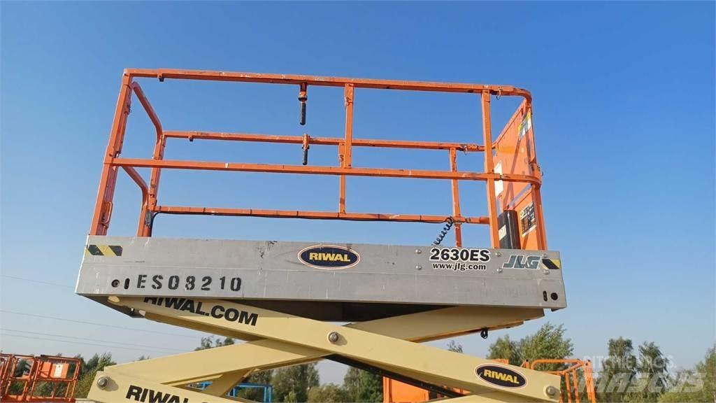 JLG 2630ES Makazaste platforme