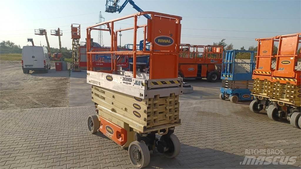 JLG 2630ES Makazaste platforme