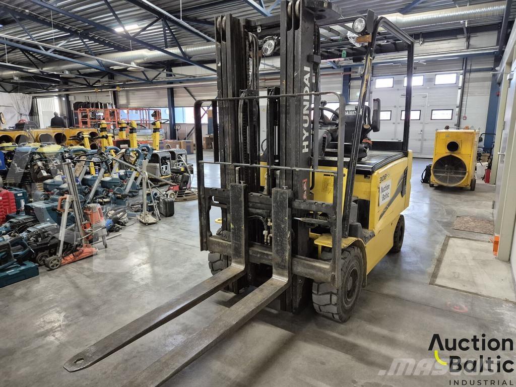 Hyundai 30B-9 Električni viljuškari