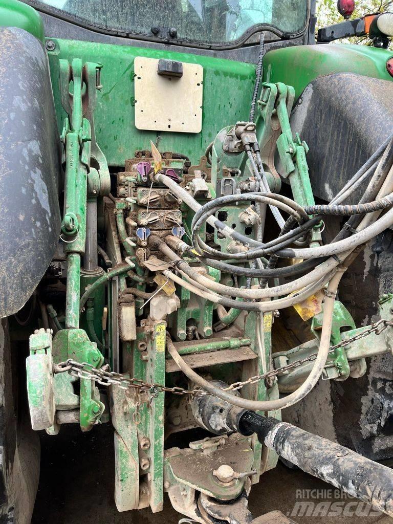 John Deere 7230 R Traktori
