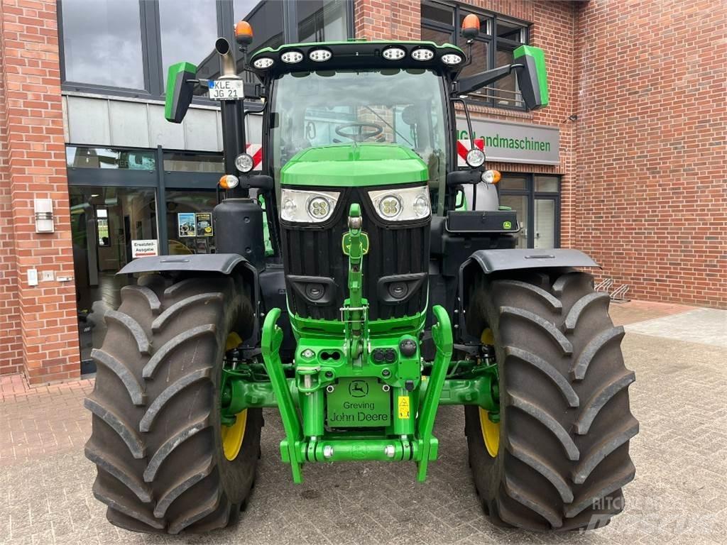 John Deere 6R215 Traktori