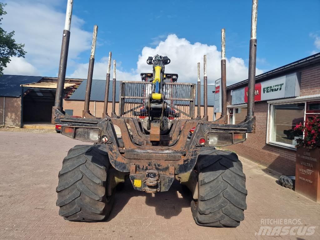 Komatsu 855 Forvarderi