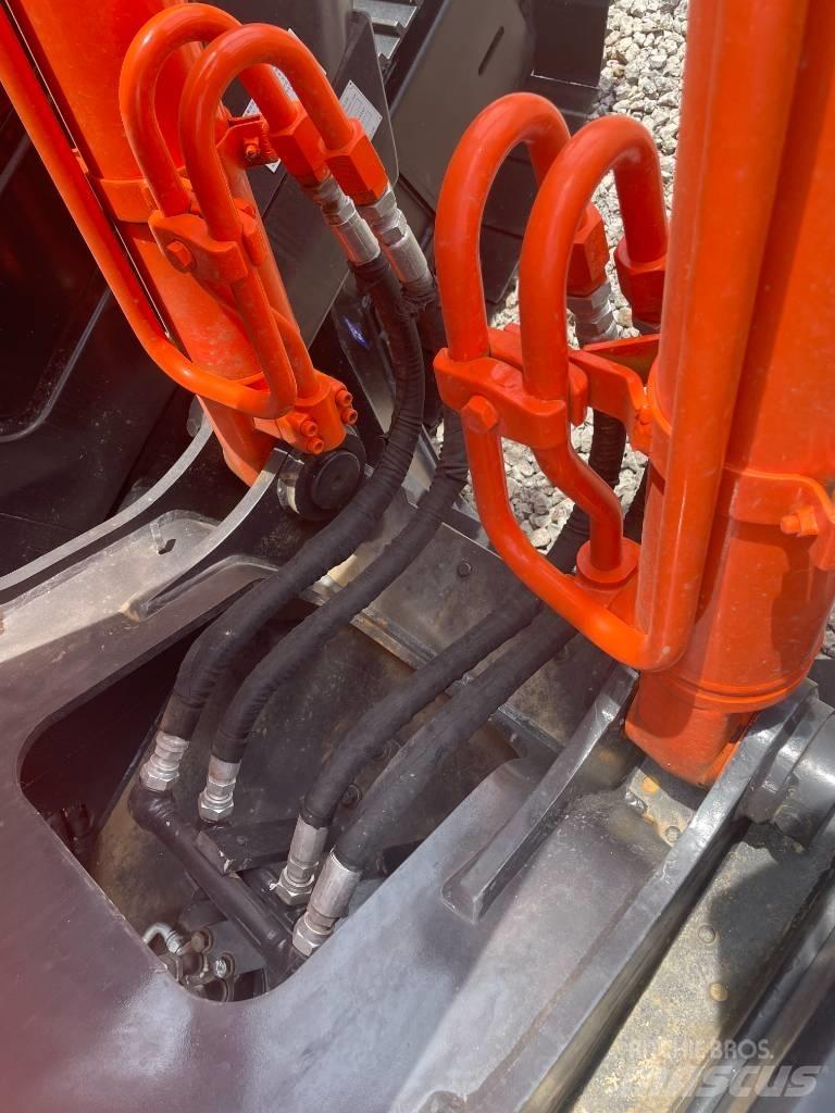 Hitachi ZX 200 Bageri guseničari