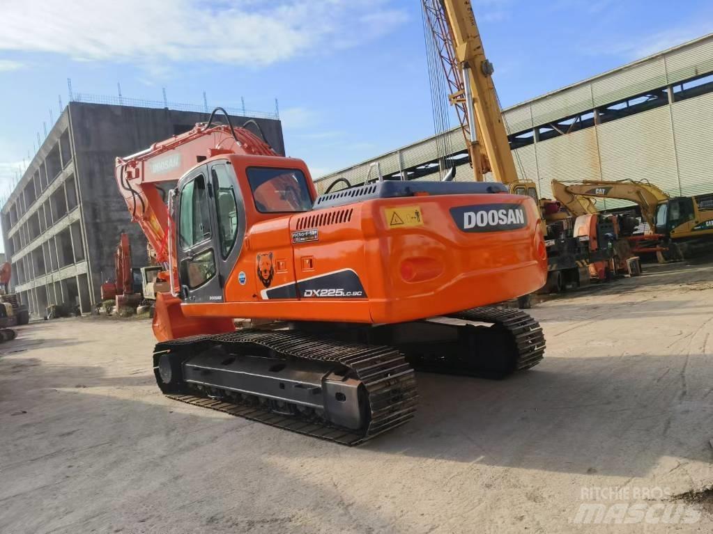 Doosan DX 225 Bageri guseničari