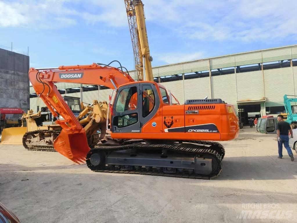 Doosan DX 225 Bageri guseničari