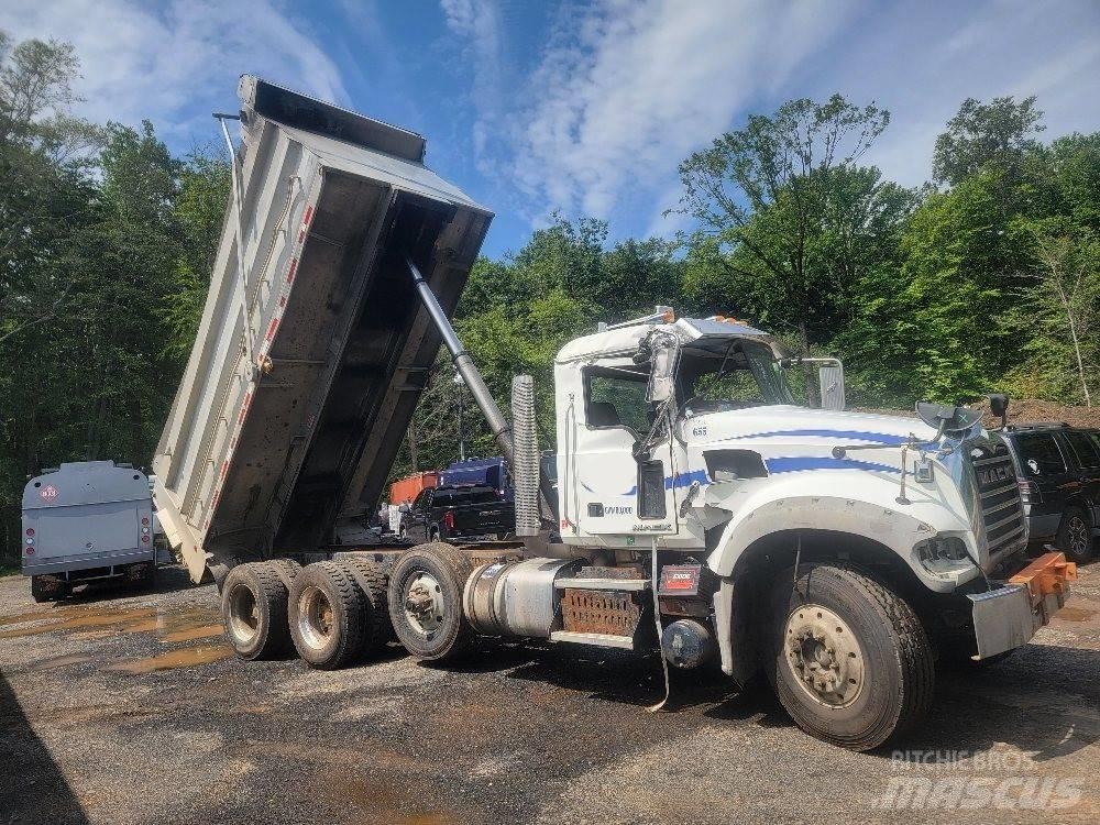 Mack 713GU Kiperi kamioni