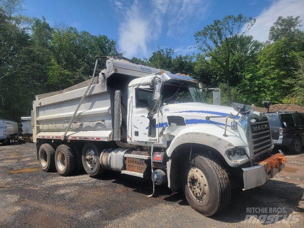 Mack 713GU Kiperi kamioni